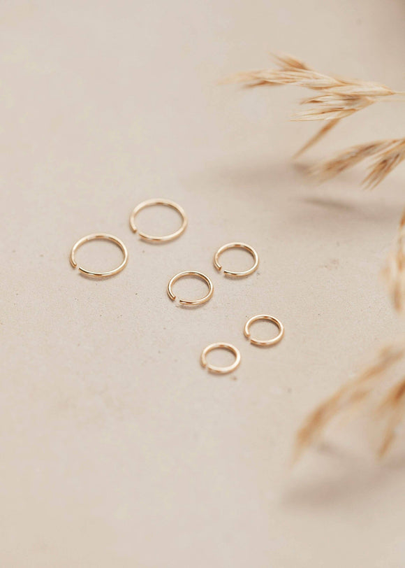 Hello Adorn: Tiny Hoop Earrings