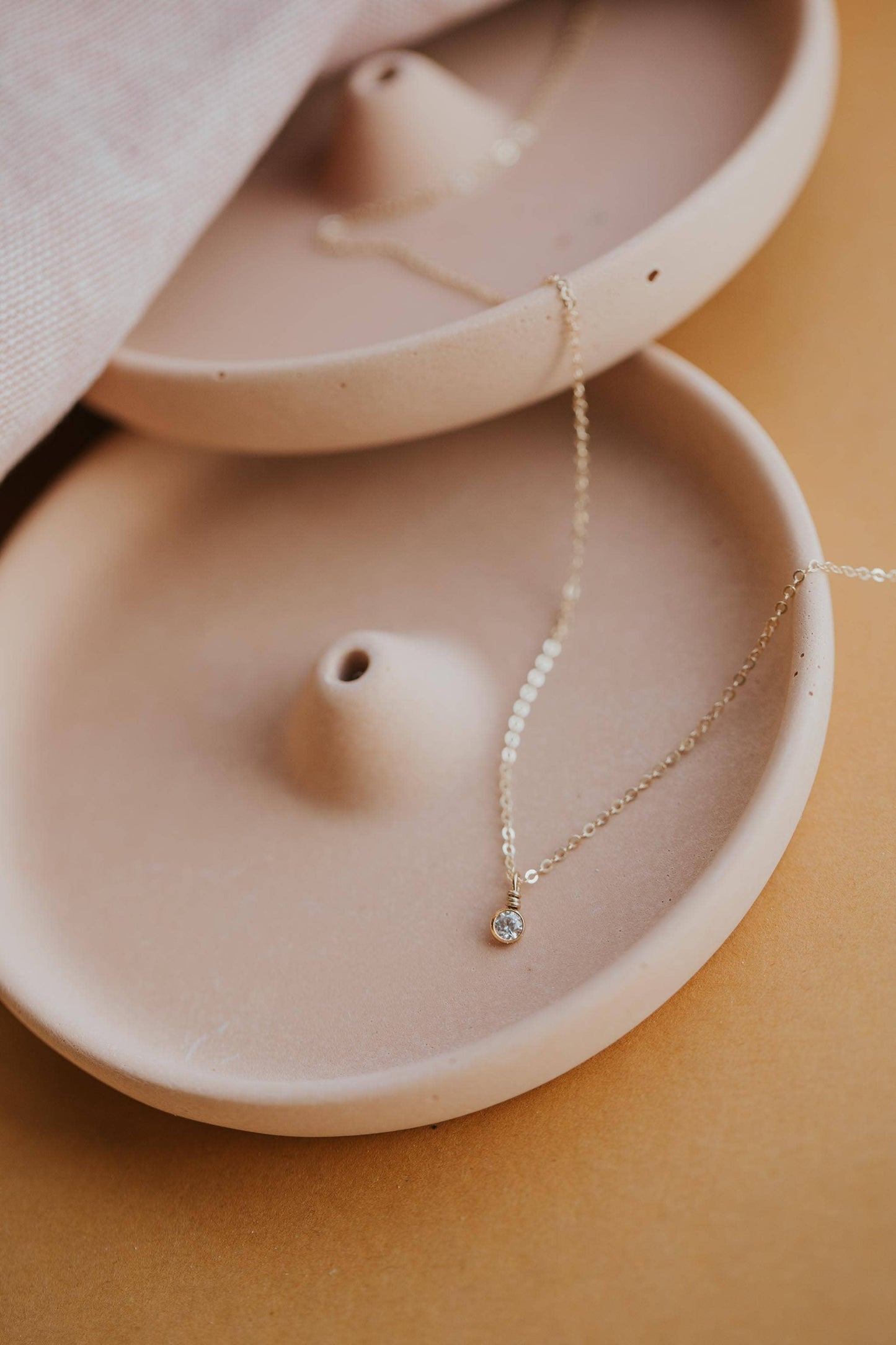 Hello Adorn: Solitaire Necklace