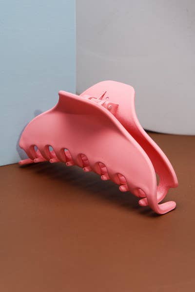 Oversized Curve Hair Claw