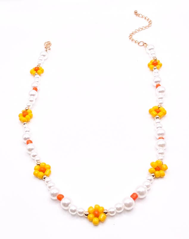 Daisy Love Beaded Necklace