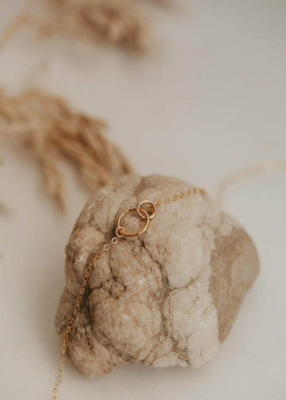 Hello Adorn: Tiny Links Bracelet