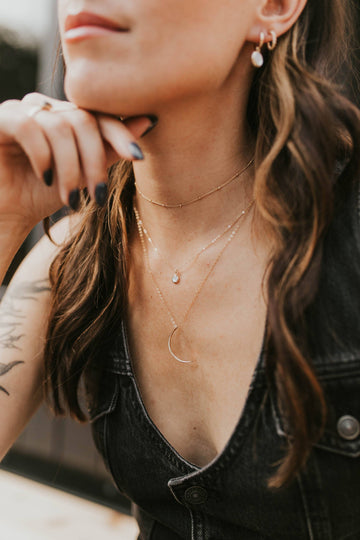Hello Adorn: Mini Moon Necklace