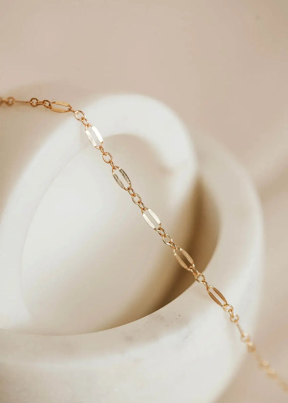 Hello Adorn: Lace Bracelet