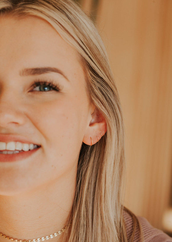 Hello Adorn: Tiny Hoop Earrings