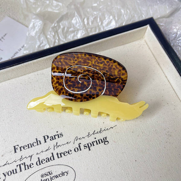 Brown Snail Hair Claw