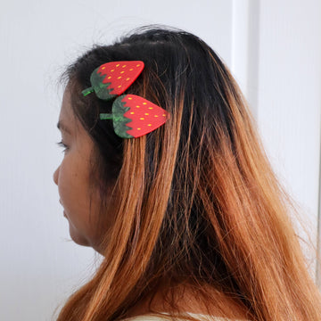 Strawberry Alligator Hair Clip Set - 0