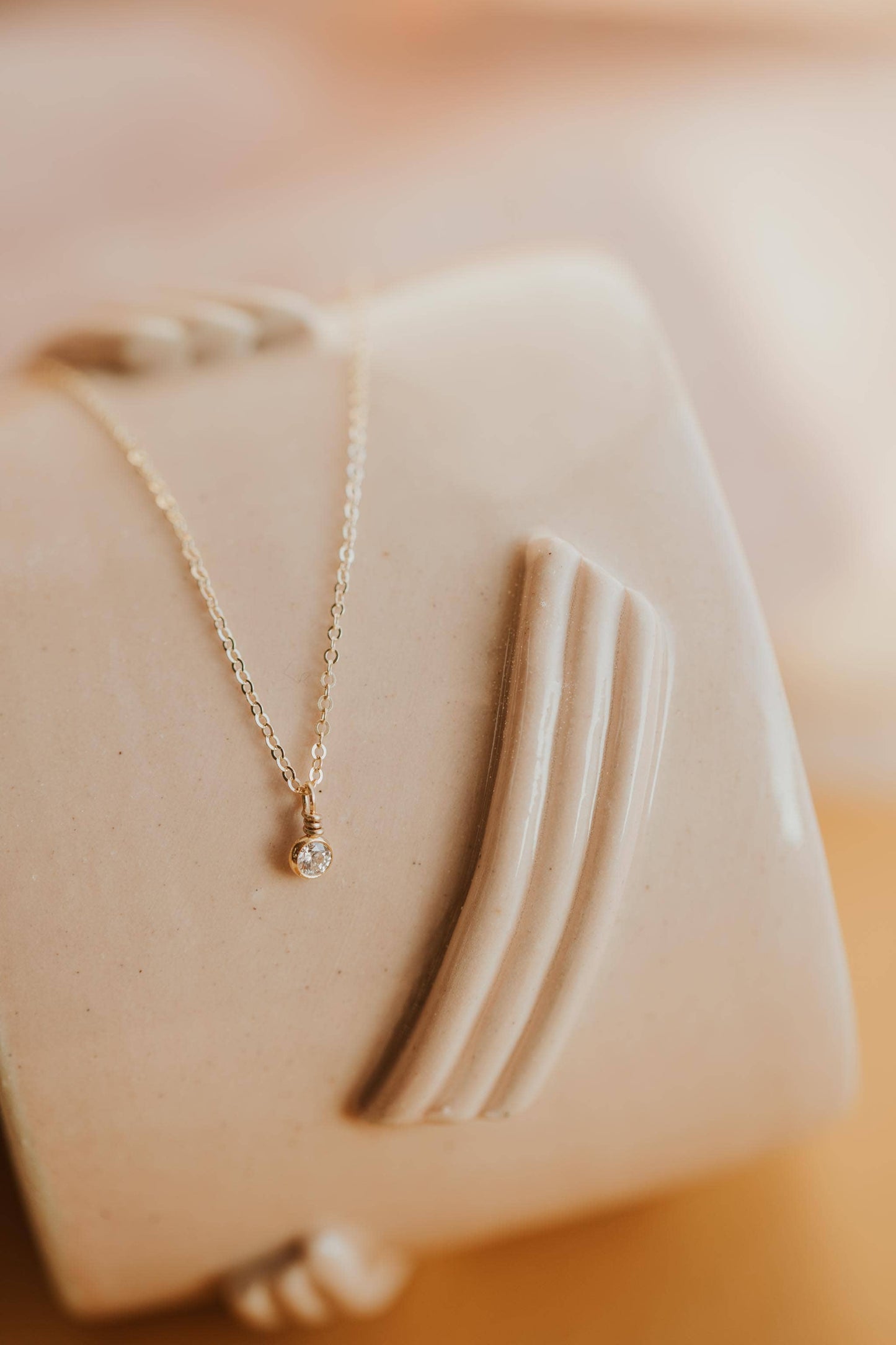 Hello Adorn: Solitaire Necklace