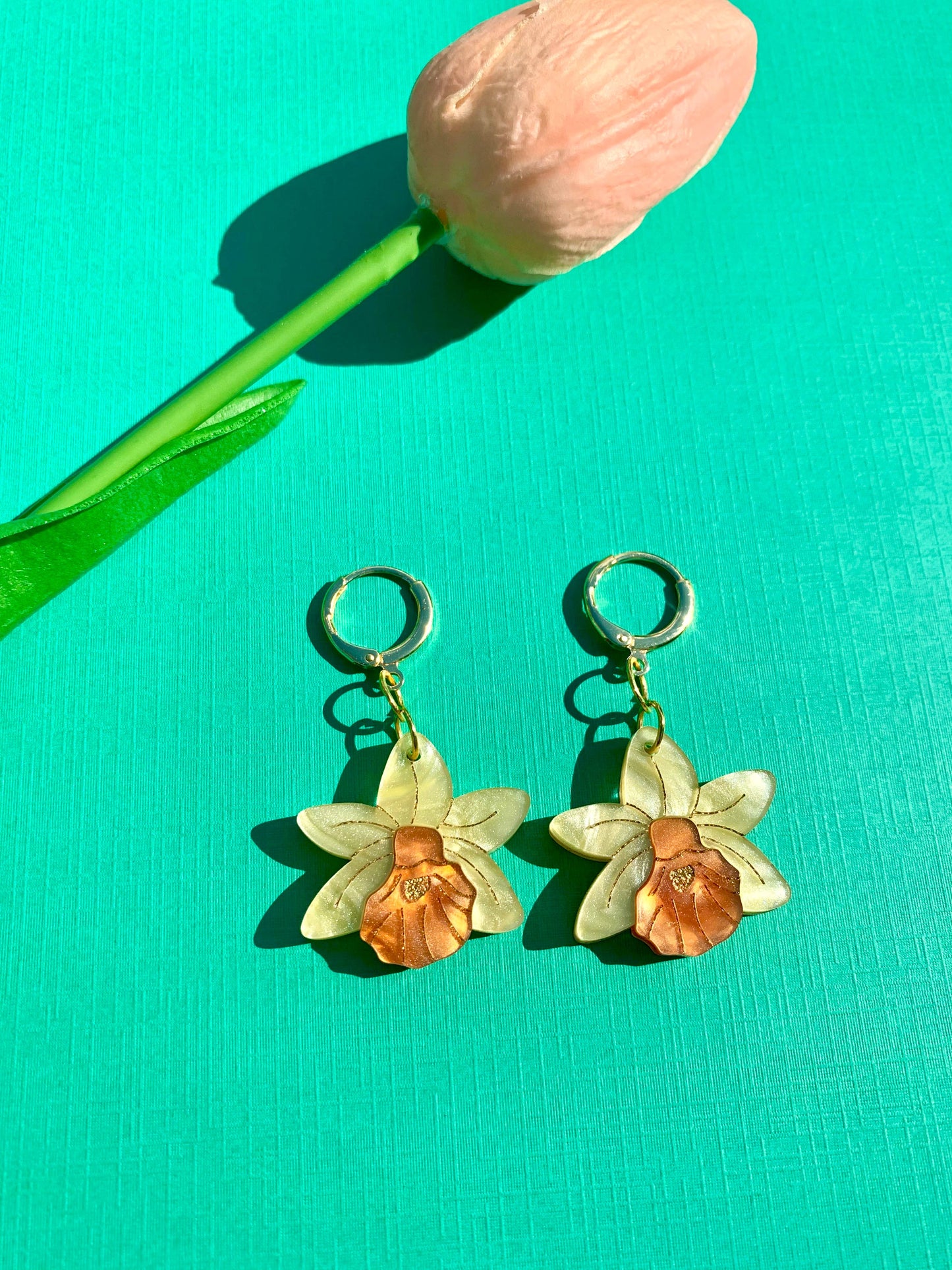 Mini Daffodils Huggie Earrings