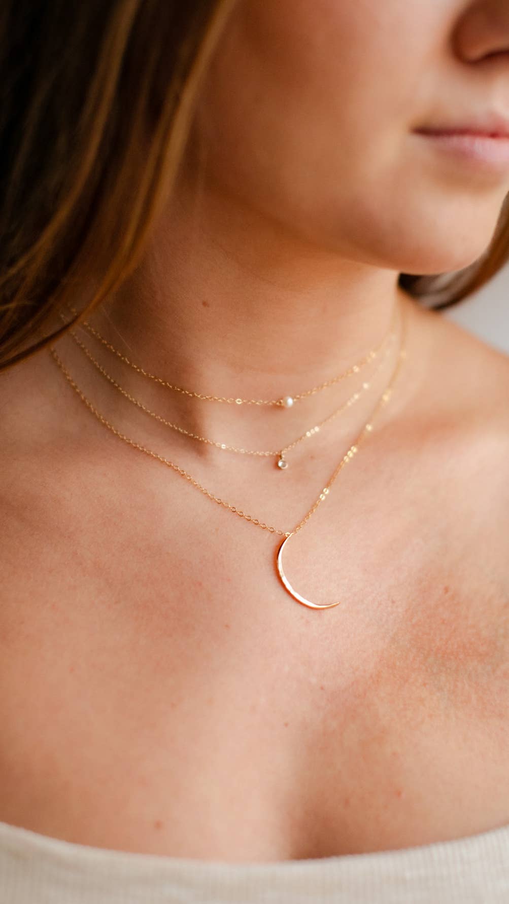 Hello Adorn: Mini Moon Necklace