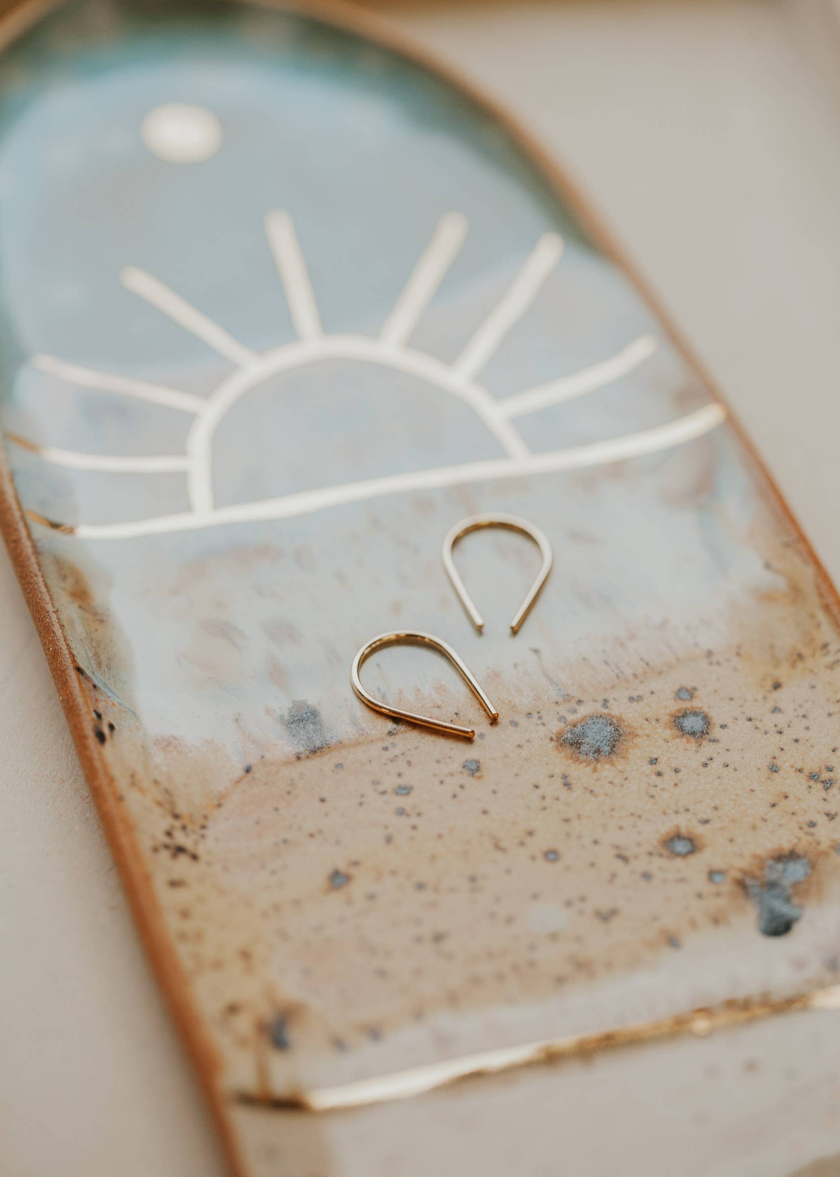Hello Adorn: Tiny Horseshoe Earrings