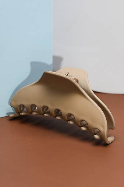 Oversized Curve Hair Claw