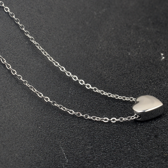 Minimalist Dainty Heart Pendant Necklace