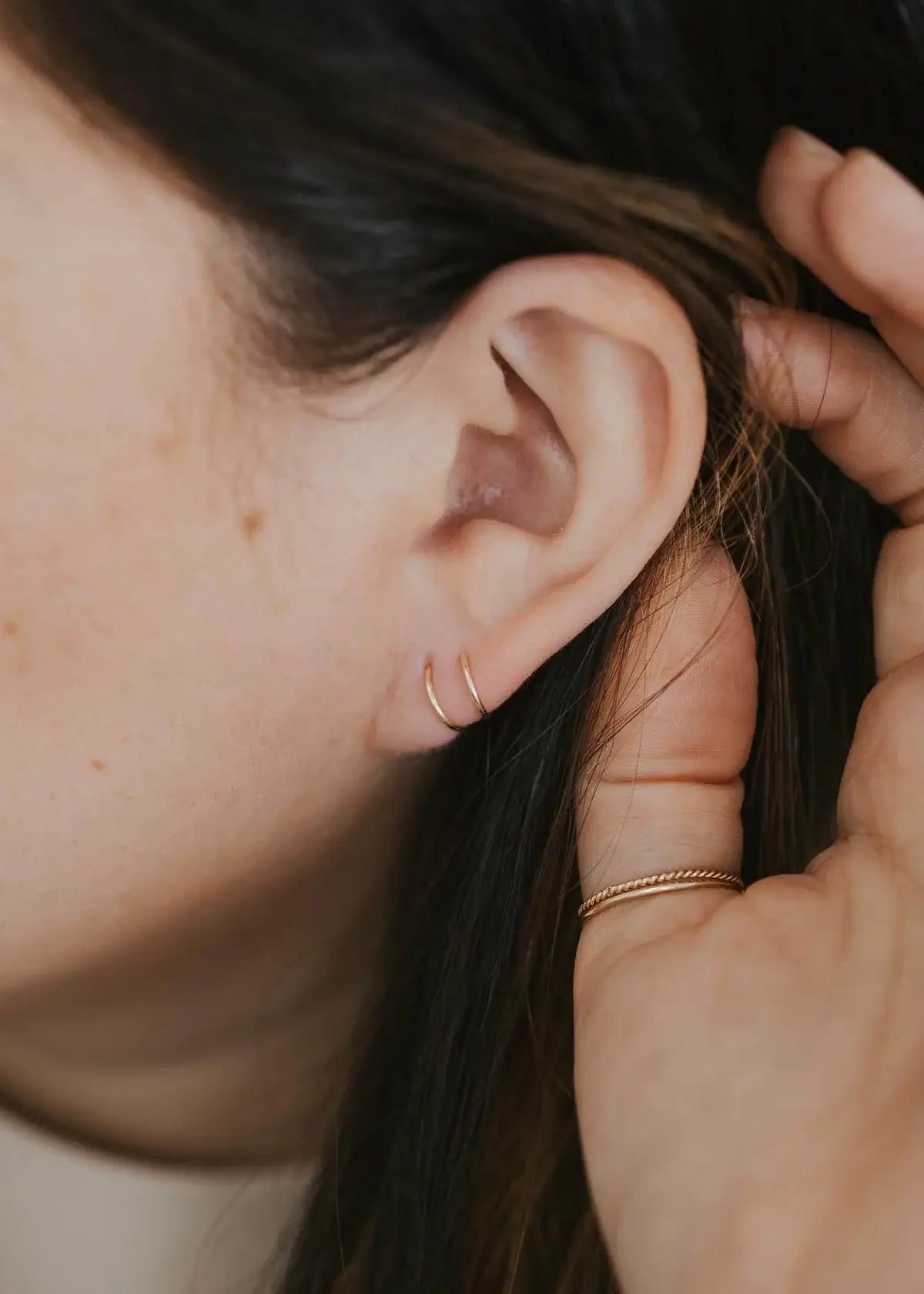 Hello Adorn: Tiny Twist Earrings