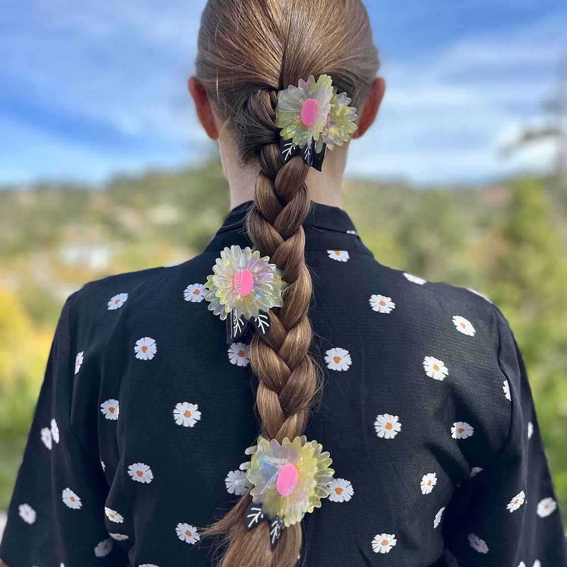 White Flower Centinelle Hair Claw