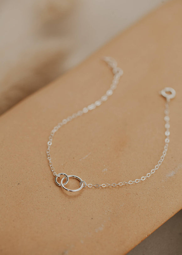 Hello Adorn: Tiny Links Bracelet